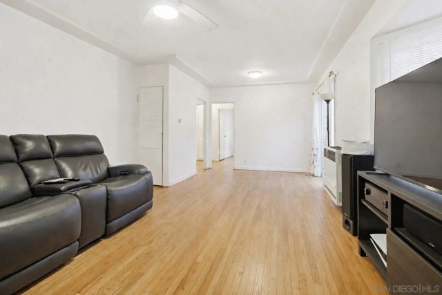 4695 51st St, San Diego, CA 92115