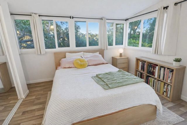 4695 51st St, San Diego, CA 92115