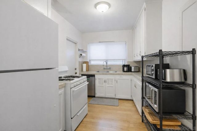 4695 51st St, San Diego, CA 92115