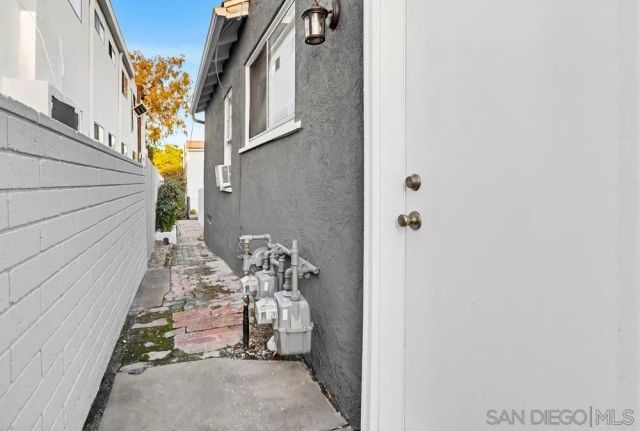 4695 51st St, San Diego, CA 92115