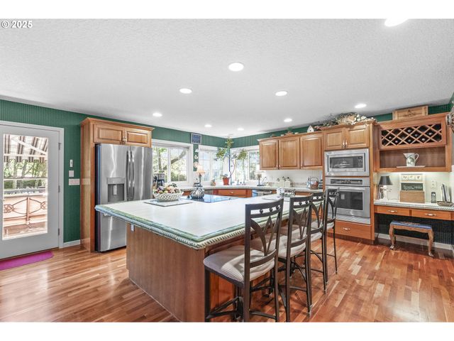 2770 Ne ROBERTS Ln, Newberg, OR 97132