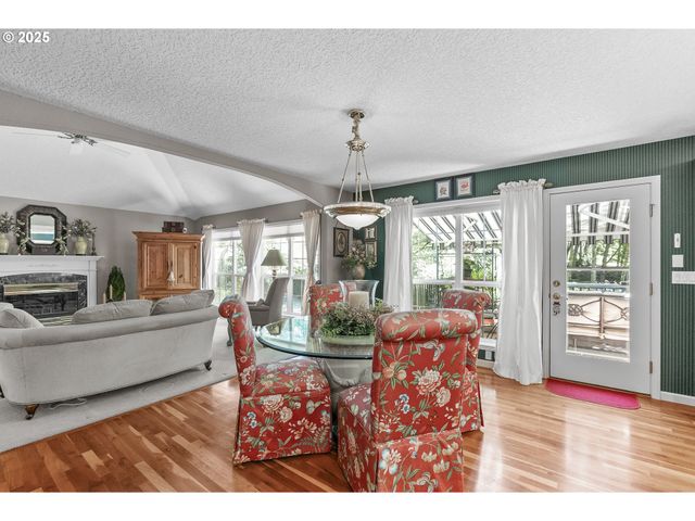 2770 Ne ROBERTS Ln, Newberg, OR 97132