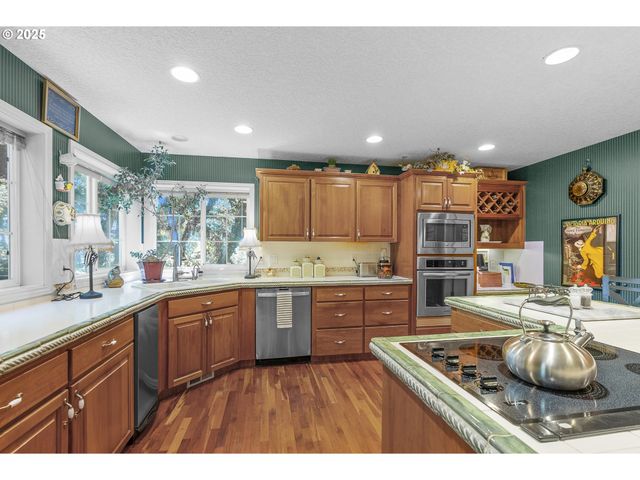 2770 Ne ROBERTS Ln, Newberg, OR 97132