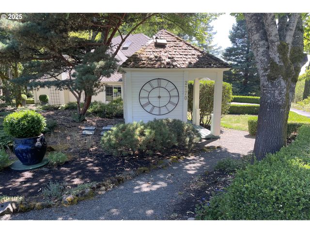 2770 Ne ROBERTS Ln, Newberg, OR 97132