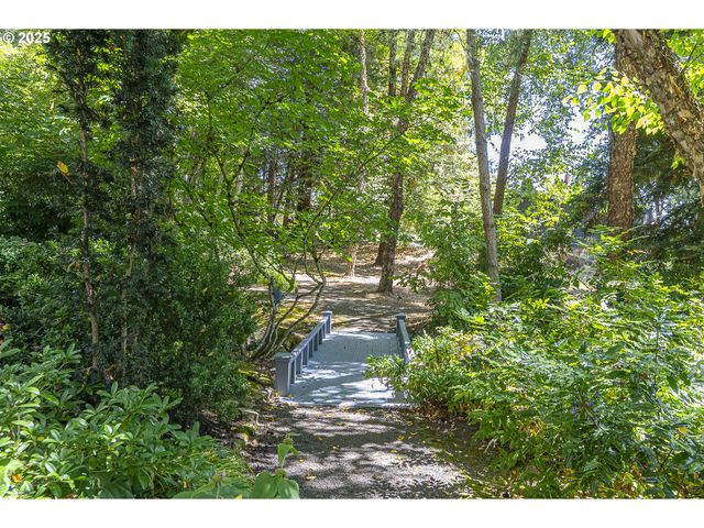 2770 Ne ROBERTS Ln, Newberg, OR 97132