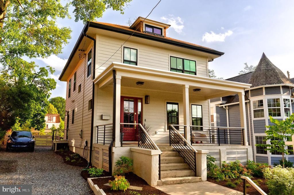 1207 RANDOLPH ST NE, Washington, DC 20017