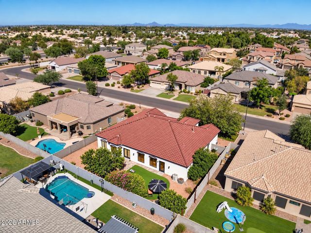 89 E ELGIN Street, Gilbert, AZ 85295