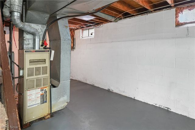 1286 Deforest Road SE, Warren, OH 44484