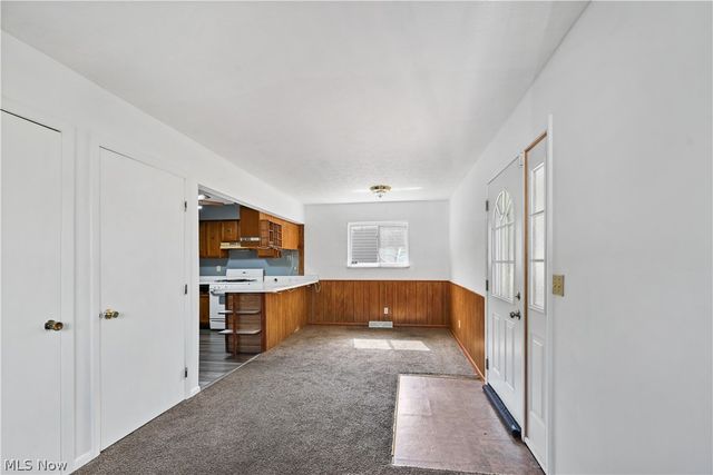 1286 Deforest Road SE, Warren, OH 44484