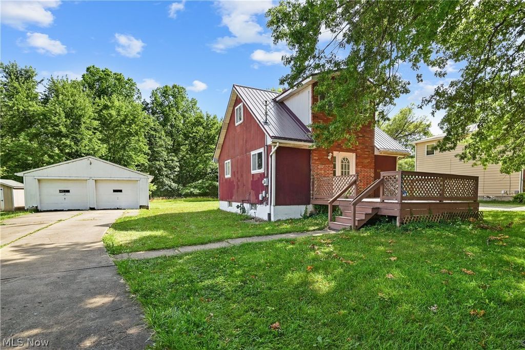 1286 Deforest Road SE, Warren, OH 44484