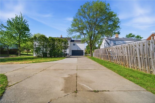 4037 Washington Boulevard, University Heights, OH 44118