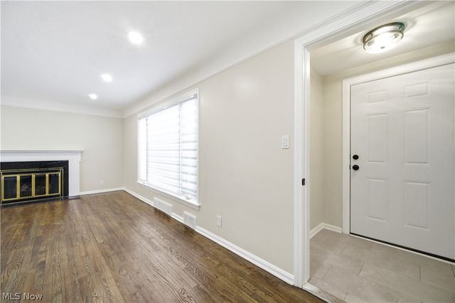 4037 Washington Boulevard, University Heights, OH 44118