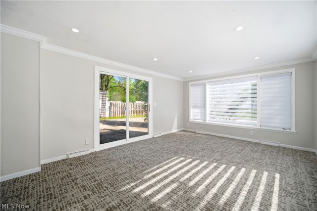 4037 Washington Boulevard, University Heights, OH 44118