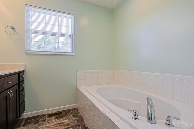 324 Palomino Court, Fairfield, OH 45014