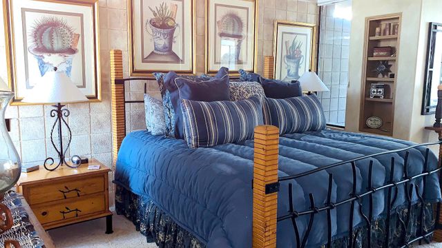 10663 E FERNWOOD Lane, Scottsdale, AZ 85262