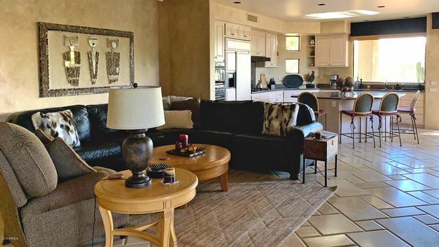 10663 E FERNWOOD Lane, Scottsdale, AZ 85262