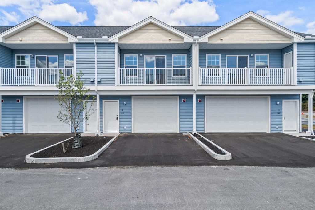 4 Tanager Circle # 8, Concord, NH 03301
