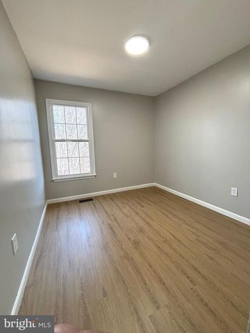 4116 HAMPSTEAD LN, Woodbridge, VA 22192