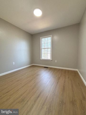 4116 HAMPSTEAD LN, Woodbridge, VA 22192