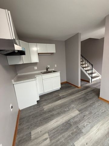 1351 Monomoy Street D, Aurora, IL 60506