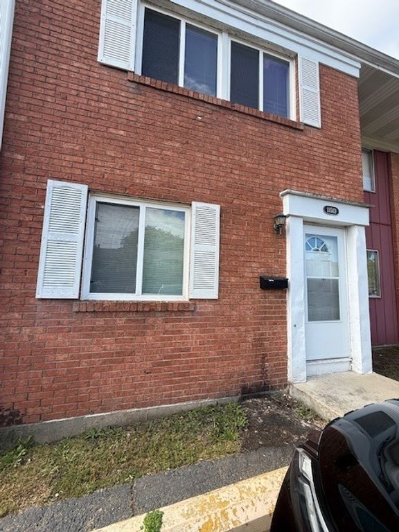 1351 Monomoy Street D, Aurora, IL 60506