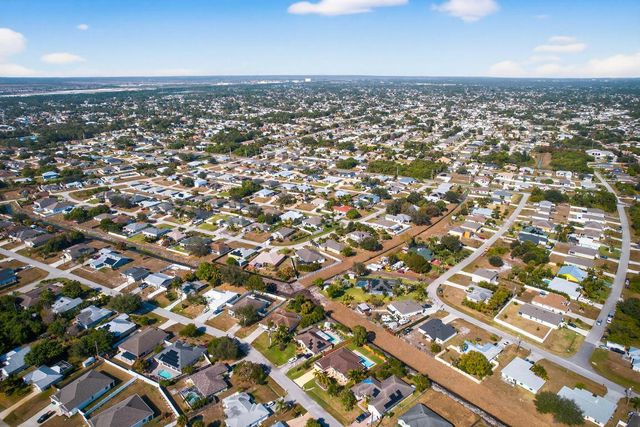 837 SW Hamberland Avenue, Port St. Lucie, Port St Lucie, FL 34953