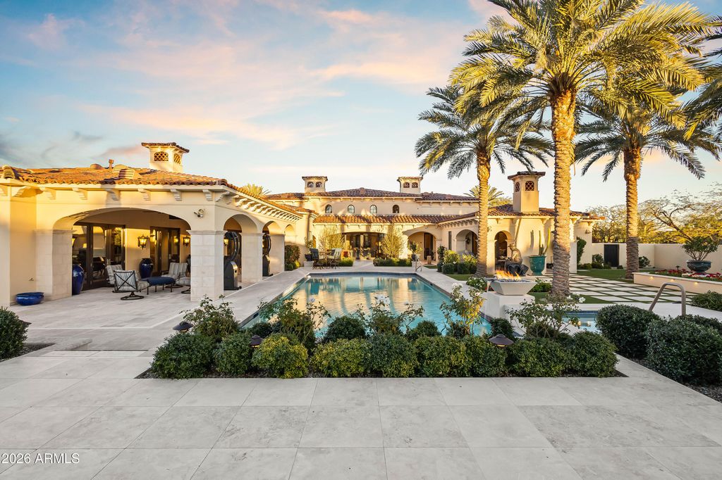Image 47 of property listing at 6636 N LOST DUTCHMAN Drive, Paradise Valley, AZ 85253