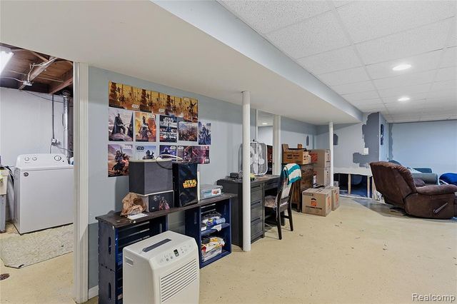 22159 W Brandon Street, Farmington, MI 48336