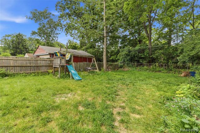 22159 W Brandon Street, Farmington, MI 48336