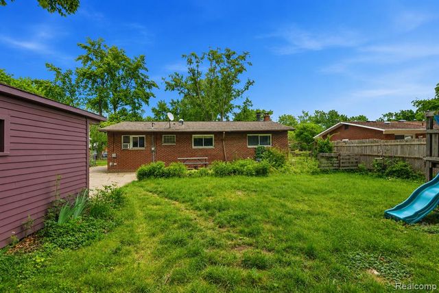 22159 W Brandon Street, Farmington, MI 48336