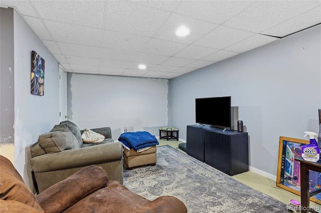 22159 W Brandon Street, Farmington, MI 48336