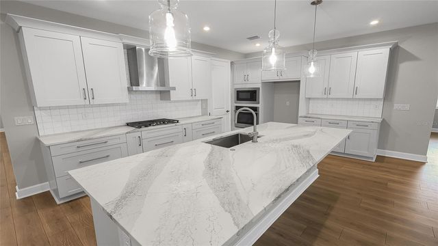1613 BELLAGIO LOOP, Tavares, FL 32778