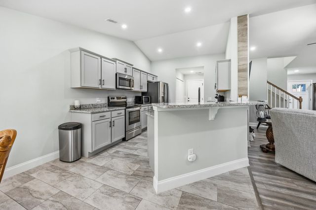 4177 Charleston Oaks Dr, Loris, SC 29569