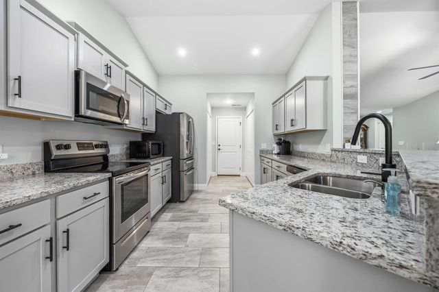 4177 Charleston Oaks Dr, Loris, SC 29569