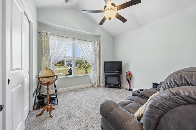 4177 Charleston Oaks Dr, Loris, SC 29569