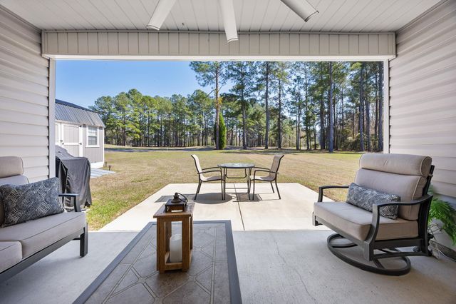 4177 Charleston Oaks Dr, Loris, SC 29569