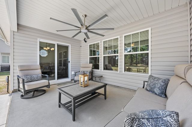 4177 Charleston Oaks Dr, Loris, SC 29569