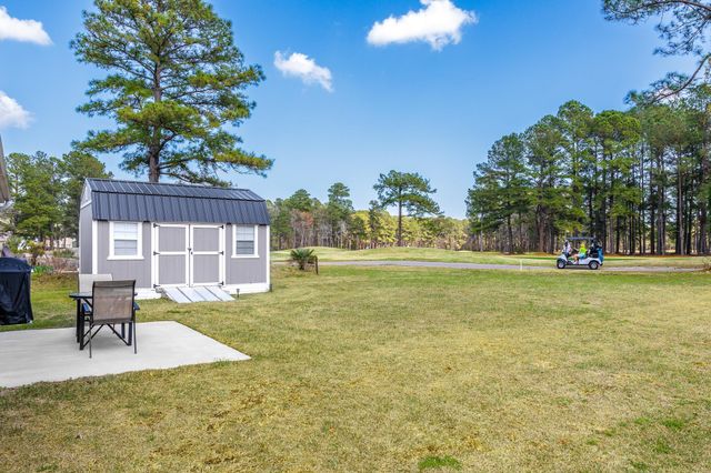 4177 Charleston Oaks Dr, Loris, SC 29569