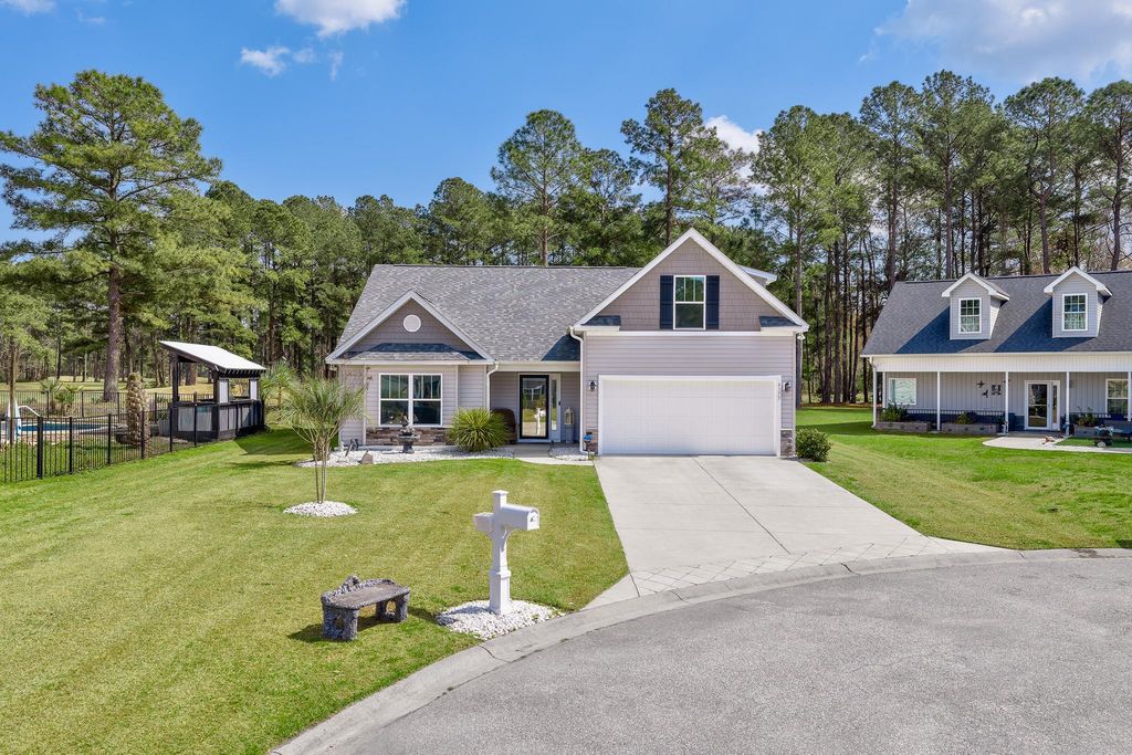 4177 Charleston Oaks Dr, Loris, SC 29569