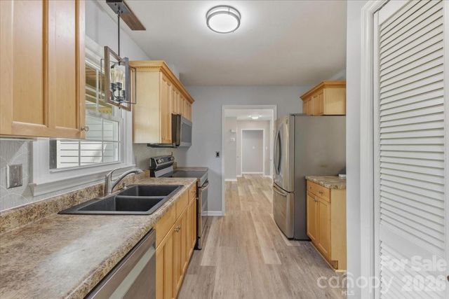 2516 Turnberry Lane, Charlotte, NC 28210