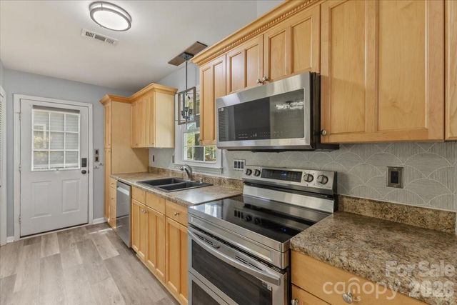 2516 Turnberry Lane, Charlotte, NC 28210