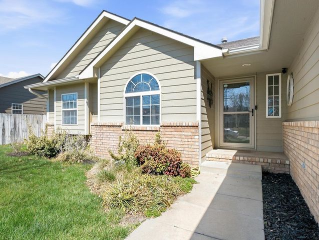 10906 W Ryan St, Wichita, KS 67205