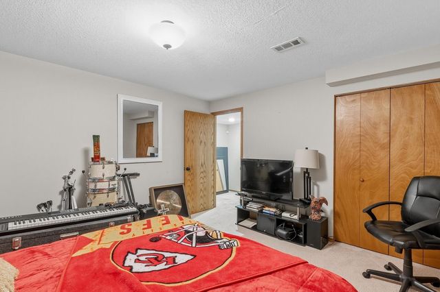 10906 W Ryan St, Wichita, KS 67205