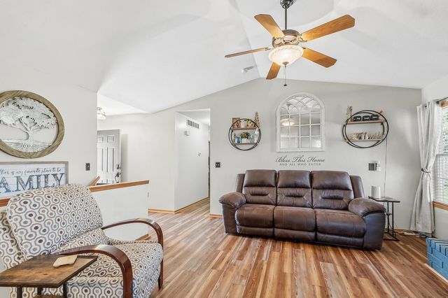 10906 W Ryan St, Wichita, KS 67205