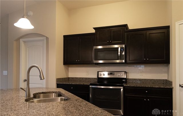 14 Waterhaven Way, Springboro, OH 45066