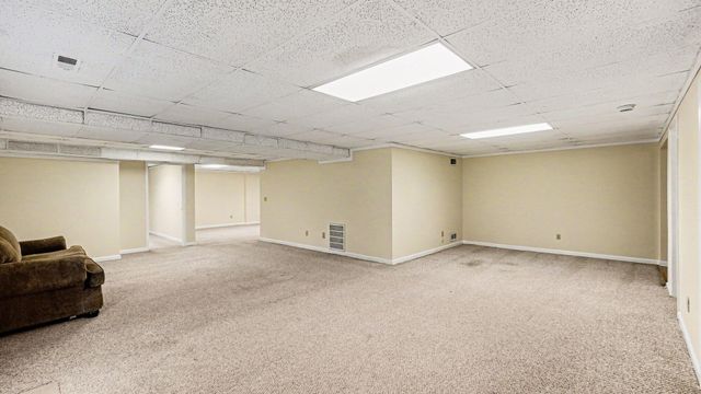 1001 Crimson Creek Drive, Lexington, KY 40509