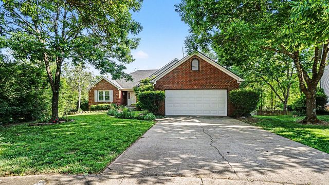 1001 Crimson Creek Drive, Lexington, KY 40509