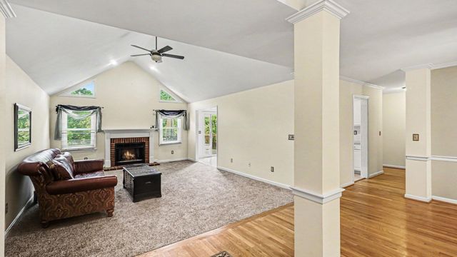1001 Crimson Creek Drive, Lexington, KY 40509