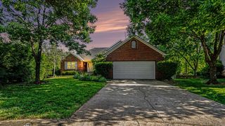 1001 Crimson Creek Drive, Lexington, KY 40509