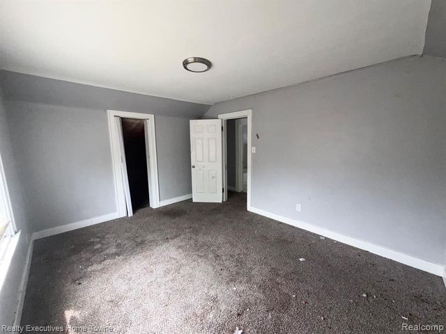 2569 Alter Road, Detroit, MI 48215